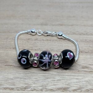 Black and Pink Heart Glass Bead Charm Bracelet